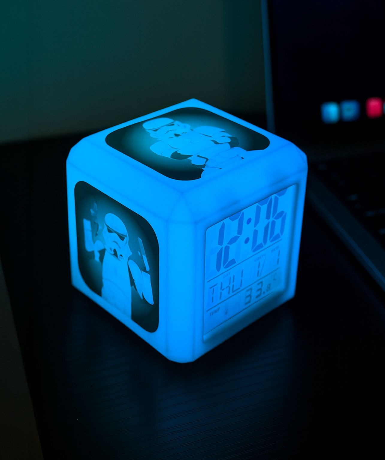Original Stormtrooper: Storm Trooper LED Design - Star Wars Digital Alarm Clock