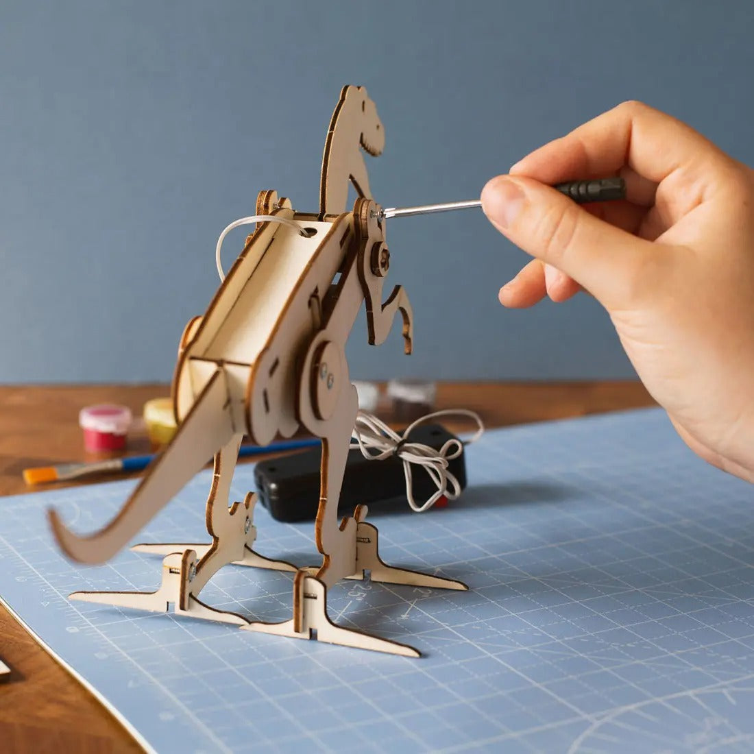 Thumbs Up! - Build Your Own RC Dinosaur! Buildable Interactive Toy Set