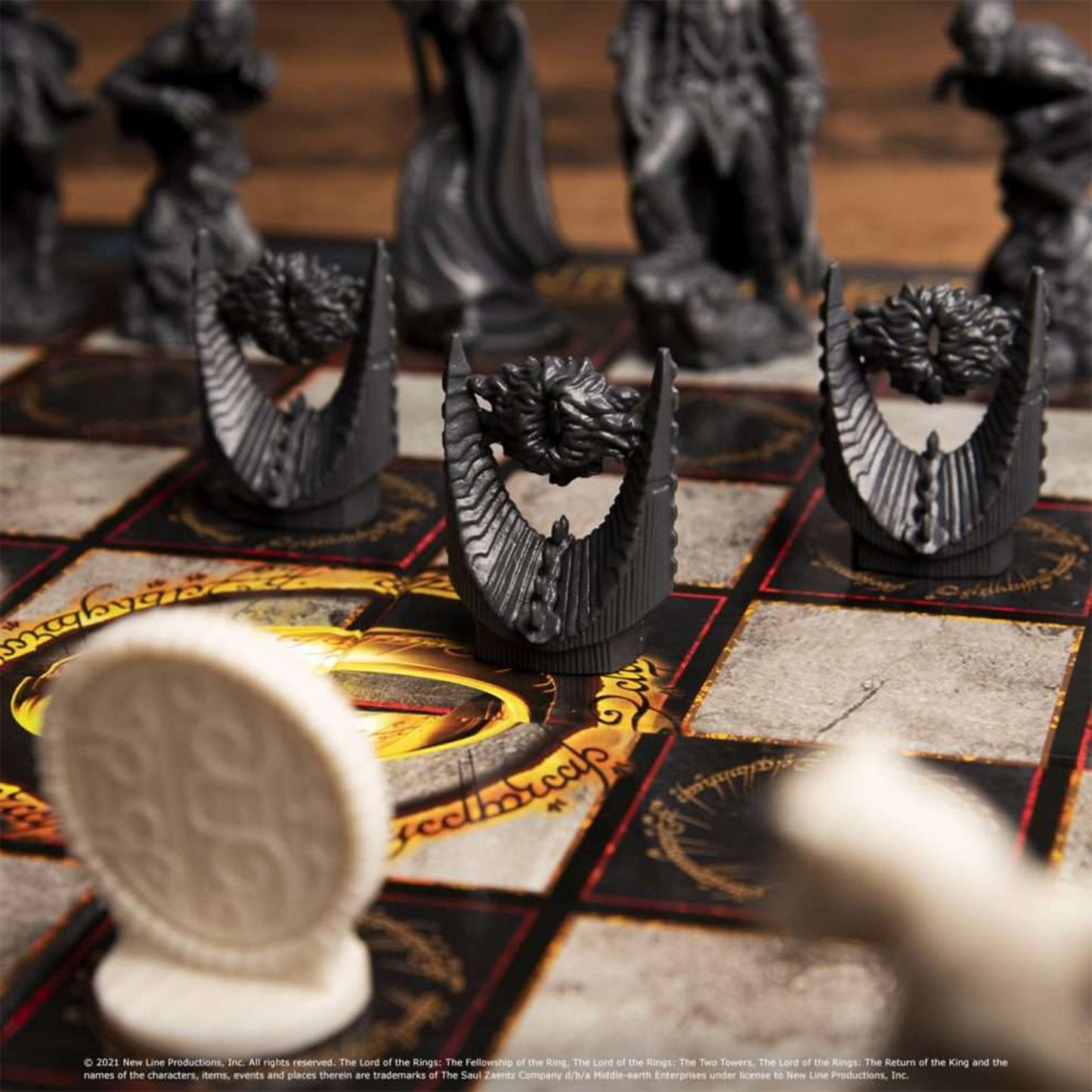 Lord of the Rings Battle for Middle-earth Chess Set