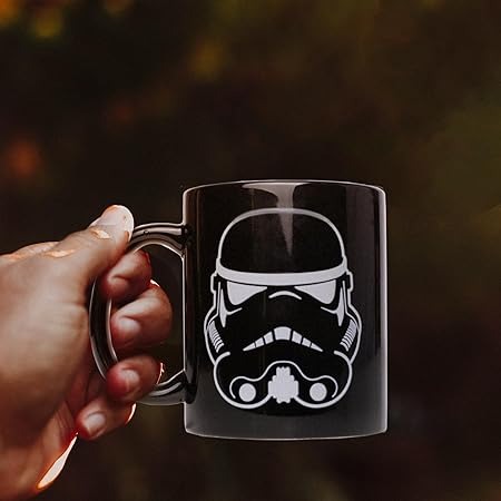 Thumbs Up! - Original stormtrooper helmet colour changing mug