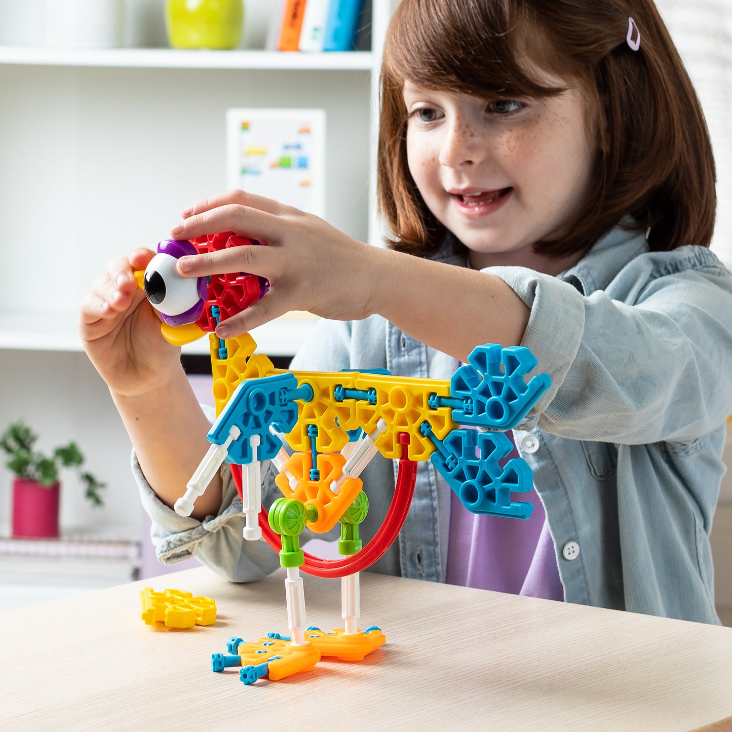 Kid K'NEX  Farmin' Friends Building Set 20 Model Incl.